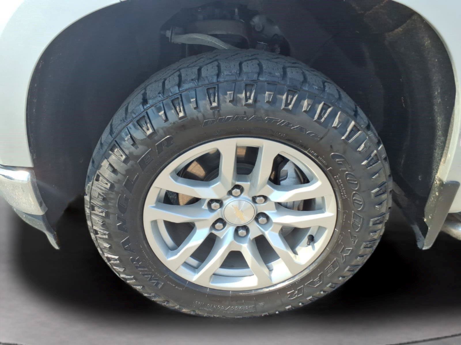 Used 2021 Chevrolet Silverado 1500 LT AWD/4WD image 9