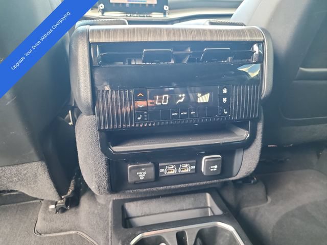 Used 2024 Jeep Wagoneer Series II AWD/4WD image 18