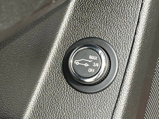 Used 2022 Chevrolet Traverse LT w/ LT Premium Package image 46