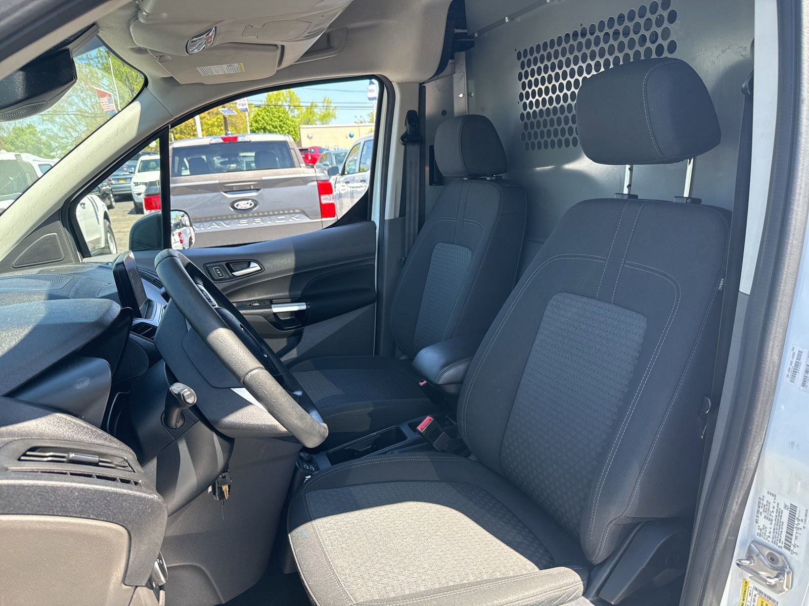 Used 2020 Ford Transit Connect XLT FWD image 4