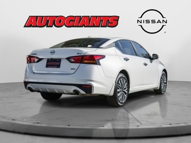 Used 2023 Nissan Altima 2.5 SV w/ SV Premium Package image 5