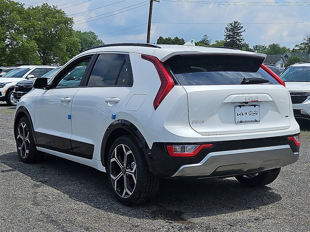 New 2025 Kia Niro EX Touring image 4