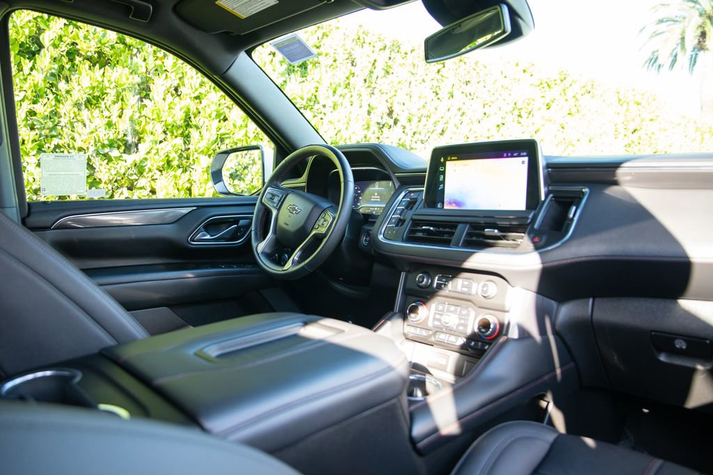 Used 2023 Chevrolet Suburban RST w/ Luxury Package image 13