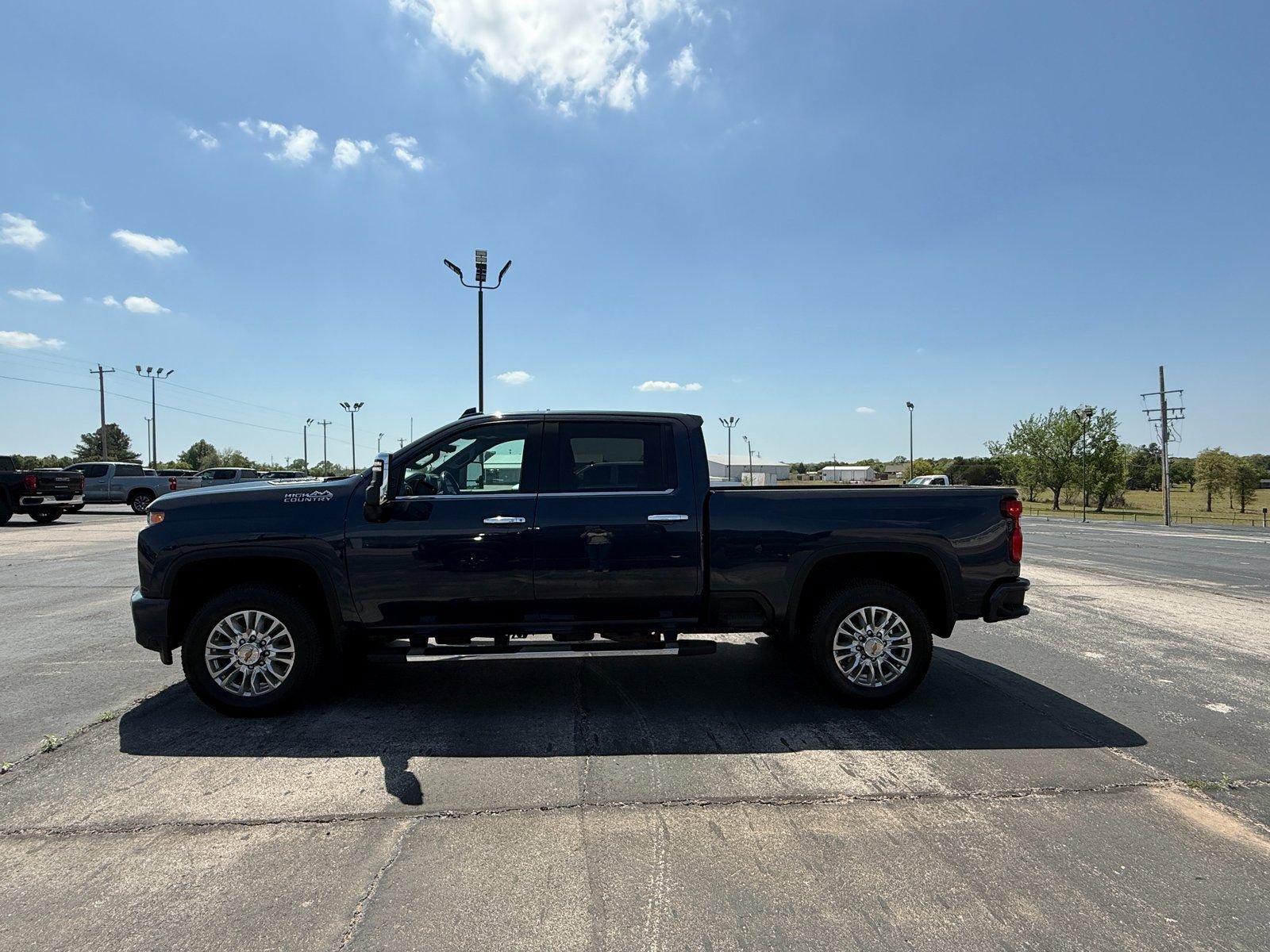 Used 2021 Chevrolet Silverado 2500 High Country w/ Technology Package image 10