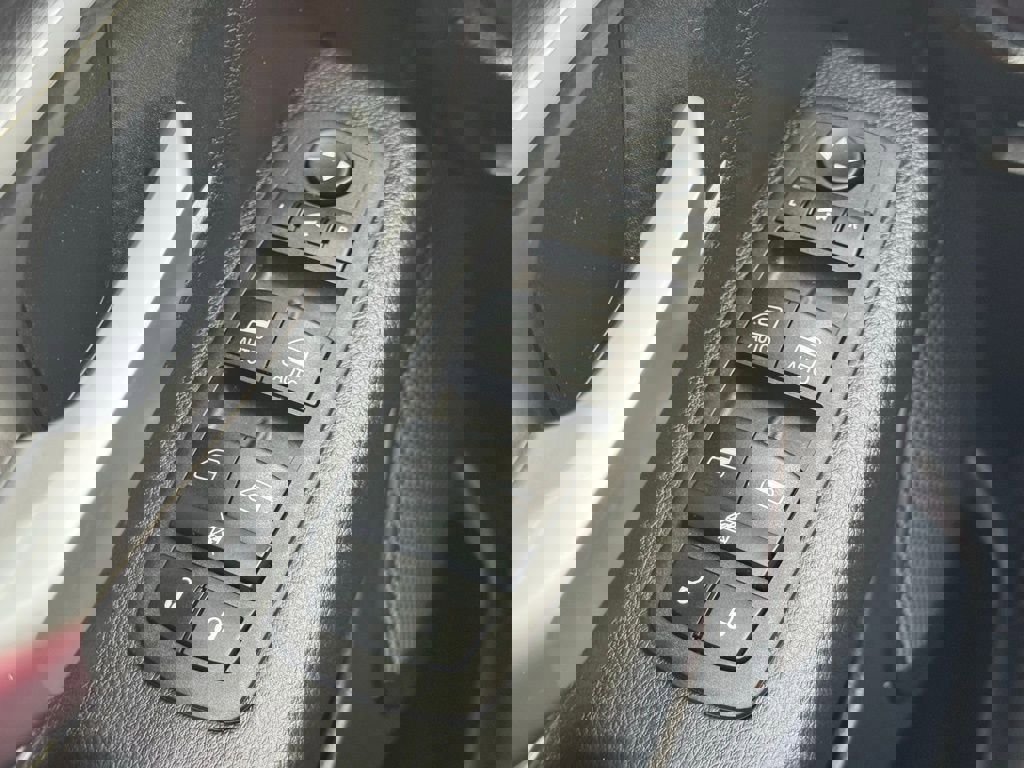 Used 2023 RAM 1500 Big Horn image 26