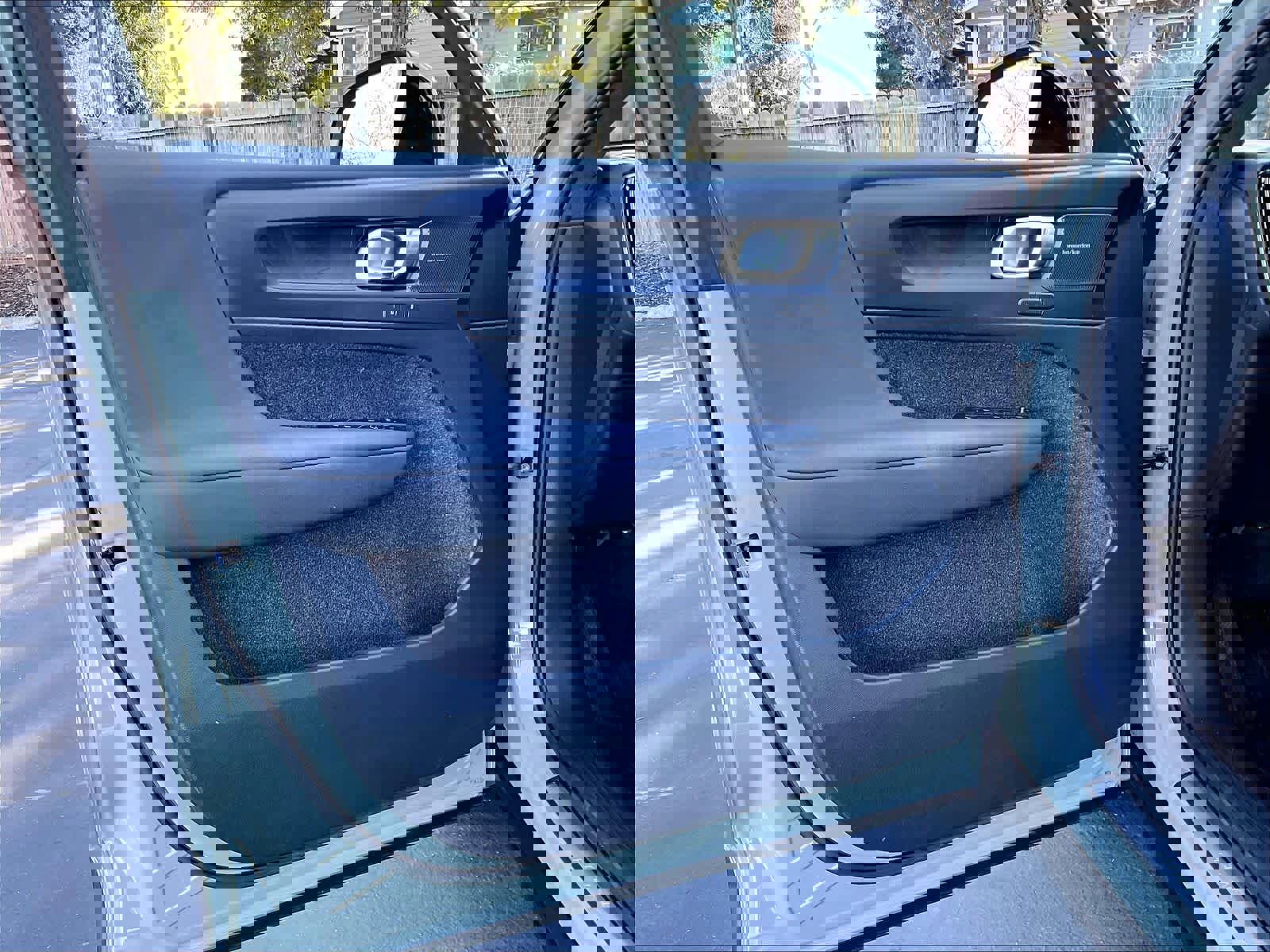 Used 2023 Volvo XC40 Recharge Ultimate image 26