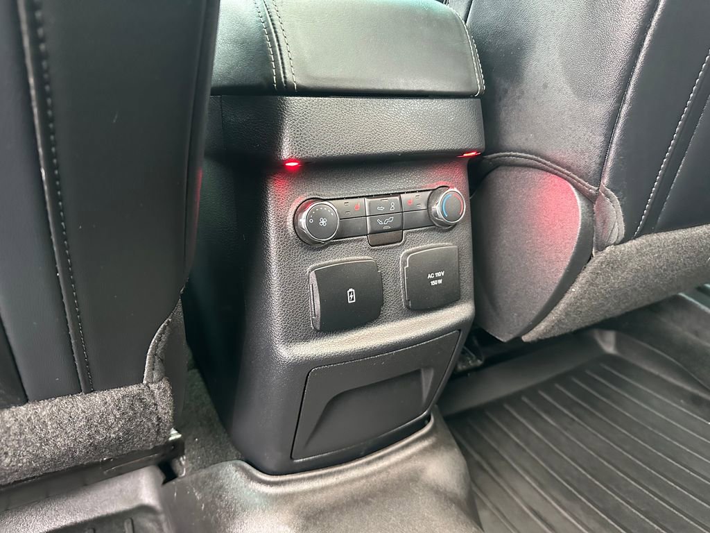 Used 2016 Ford Explorer Platinum image 29