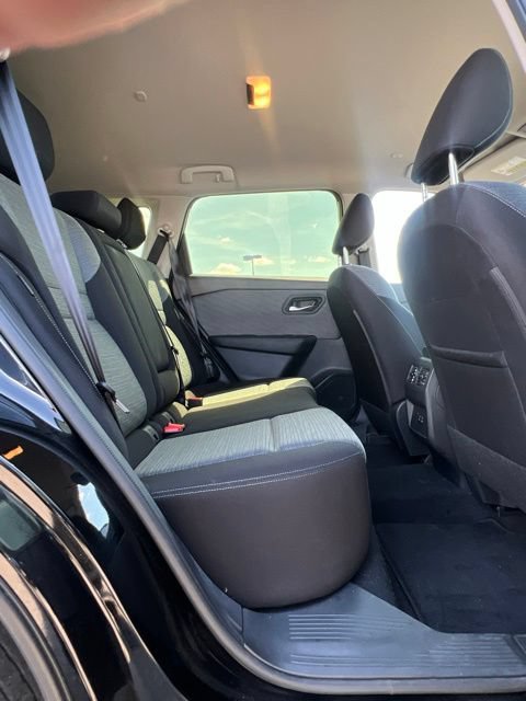 Used 2023 Nissan Rogue SV FWD image 32