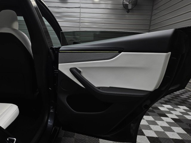 Used 2026 Tesla Model Y Long Range RWD image 35