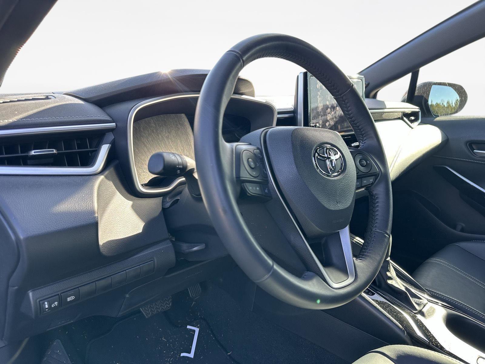 Certified 2025 Toyota Corolla XSE image 11