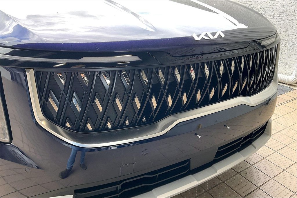 Used 2026 Kia Carnival FWD image 26