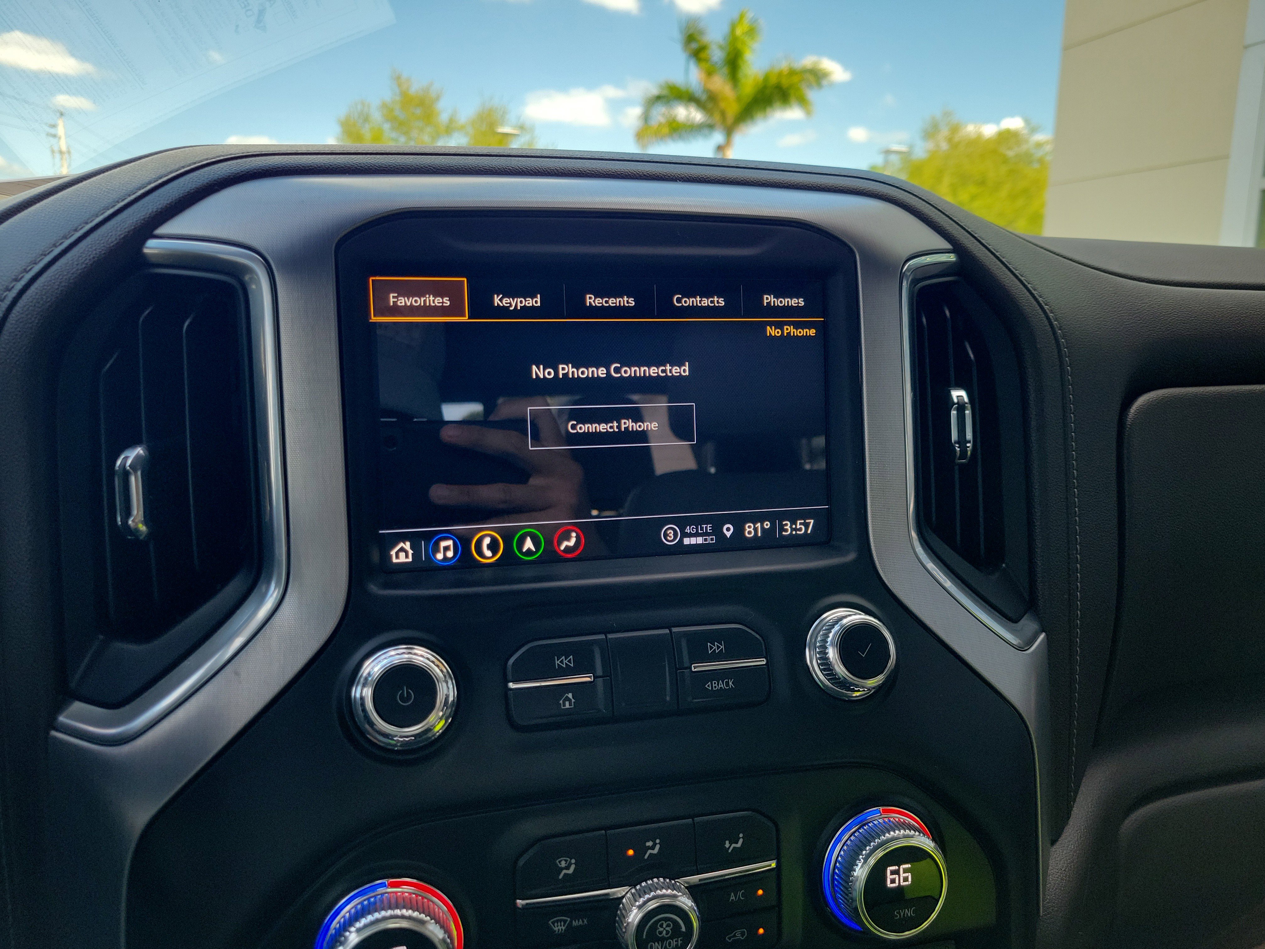 Used 2023 GMC Sierra 2500 SLT w/ SLT Premium Package image 21