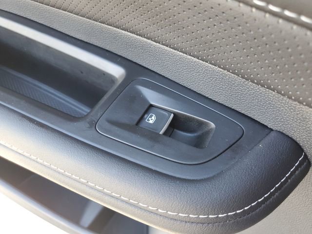 Certified 2025 Volkswagen Atlas SE w/ Panoramic Sunroof Package FWD image 14