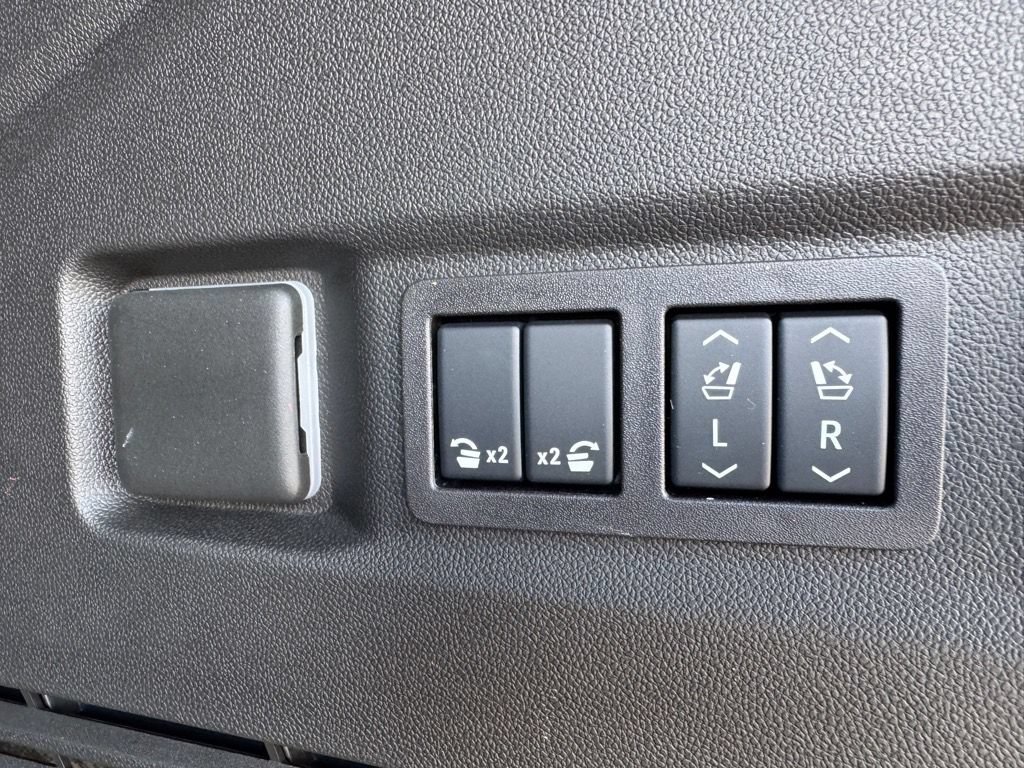 New 2025 Chevrolet Tahoe Premier AWD/4WD image 8