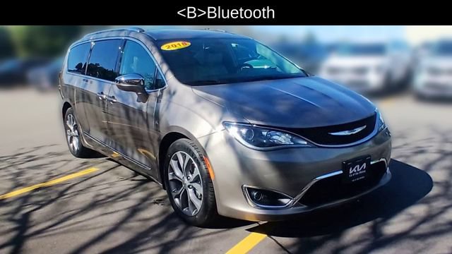 Used 2018 Chrysler Pacifica Limited FWD image 5