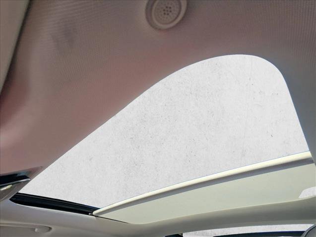 Used 2025 Mercedes-Benz E 350 Sedan image 16