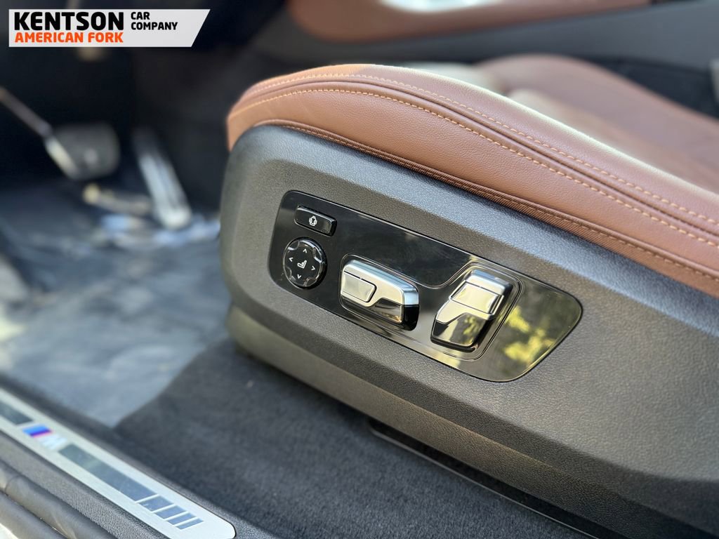 Used 2025 BMW X5 xDrive40i w/ M Sport Package image 35