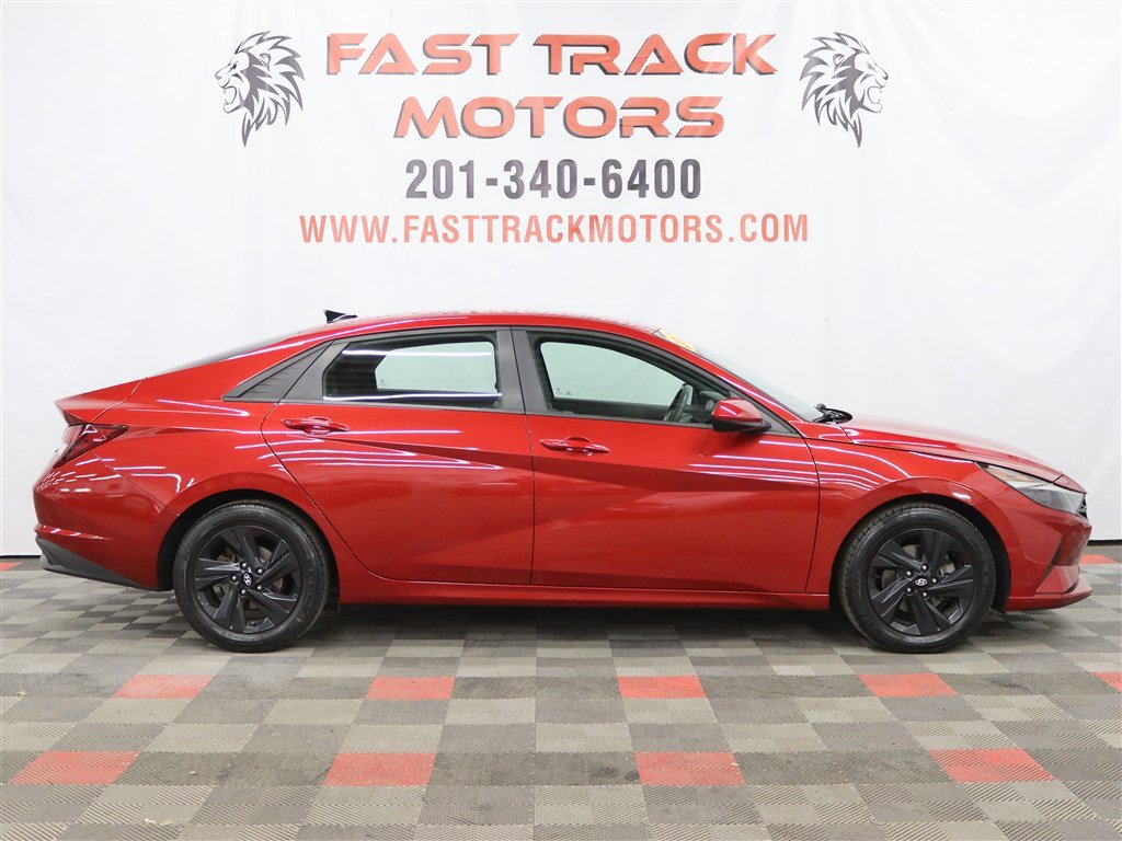 Used 2021 Hyundai Elantra SEL w/ Convenience Package image 4