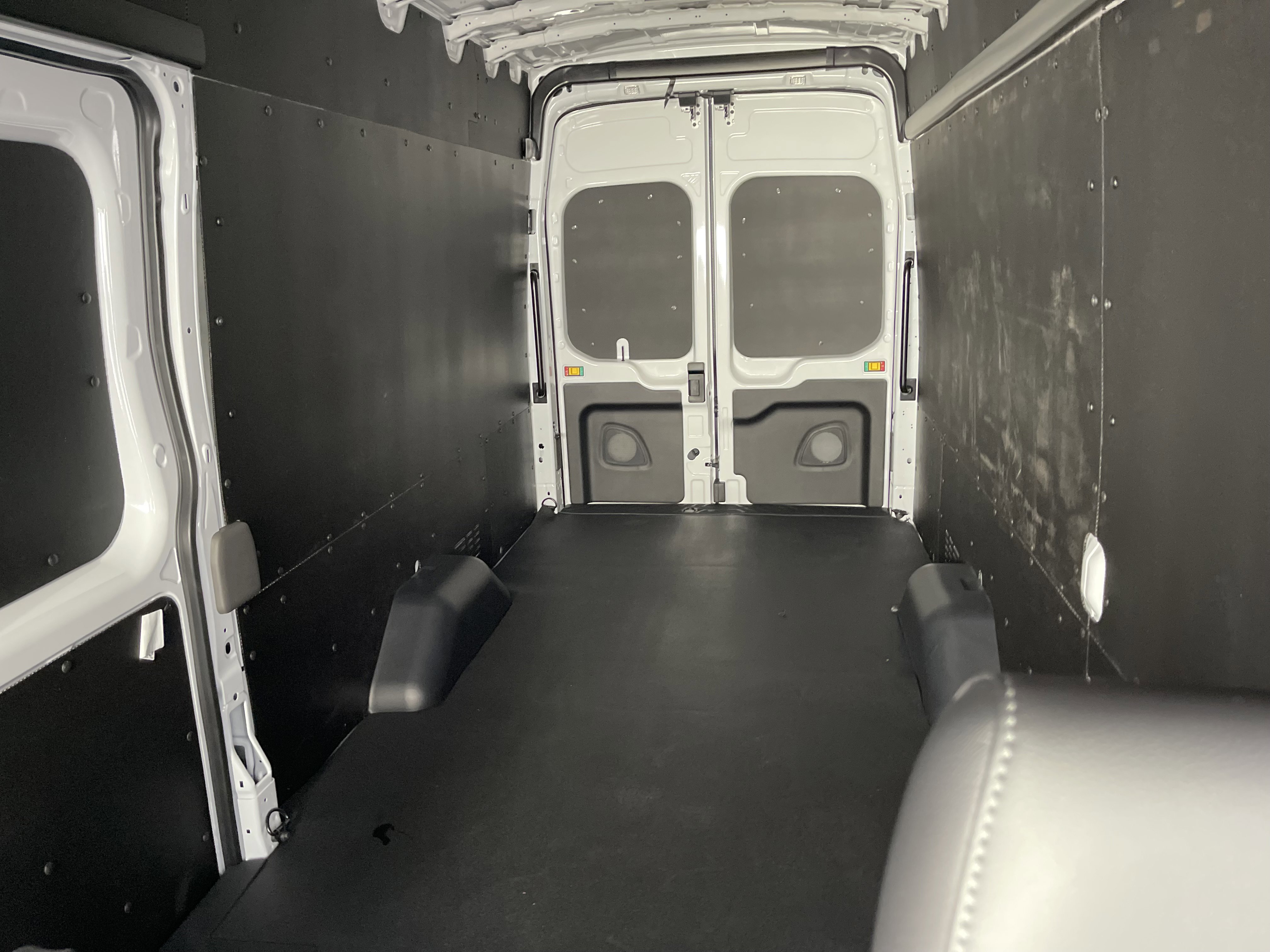 New 2026 Ford Transit 250 148 High Roof Extended w/ Load Area Protection Package image 10