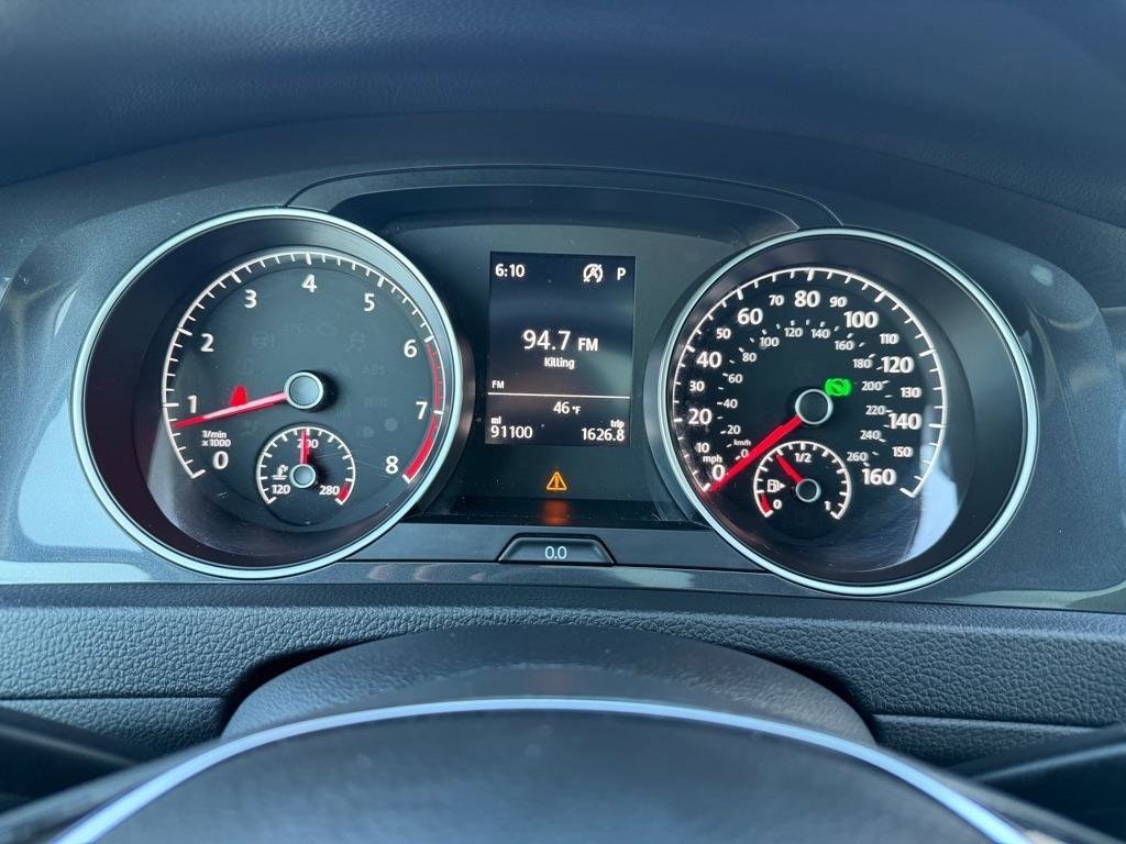 Used 2020 Volkswagen Golf 4-Door image 36