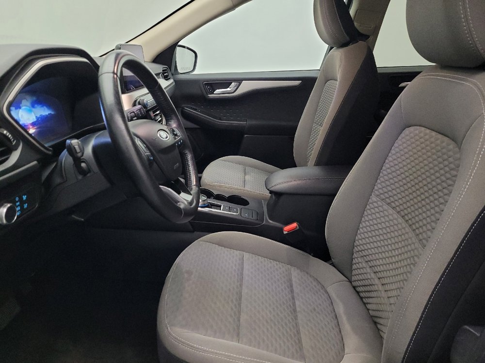 Used 2020 Ford Escape SE Sport image 17