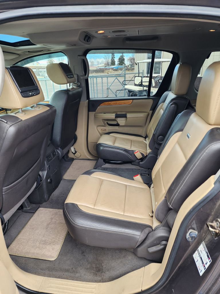 Used 2013 Nissan Armada Platinum w/ Platinum Reserve Pkg image 9