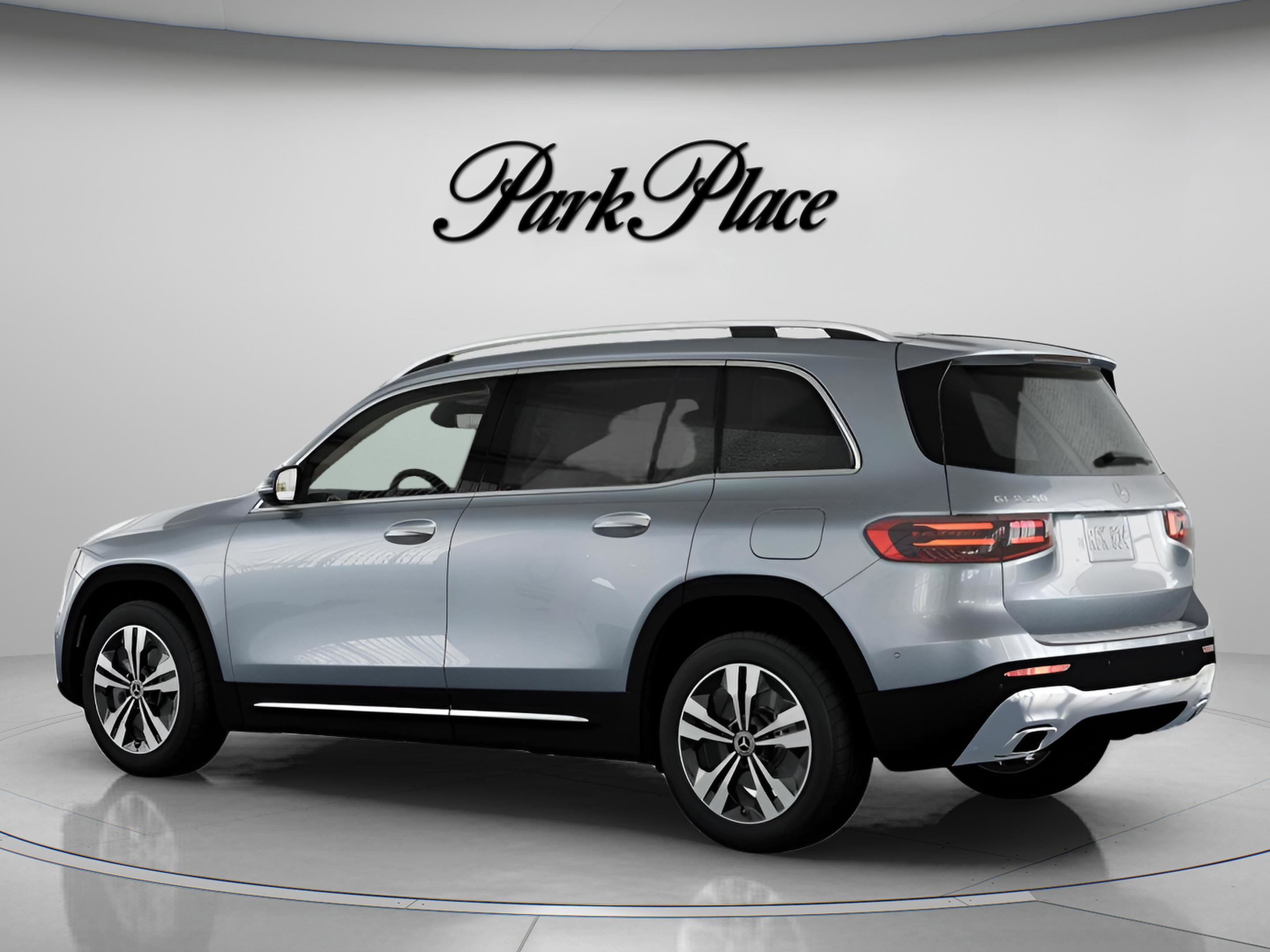 New 2026 Mercedes-Benz GLB 250 image 10