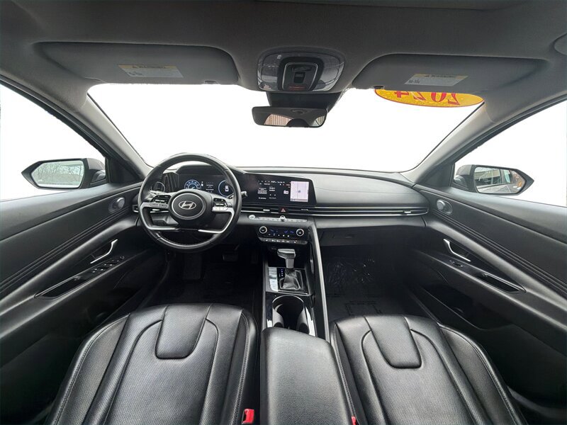 Used 2024 Hyundai Elantra Limited image 21