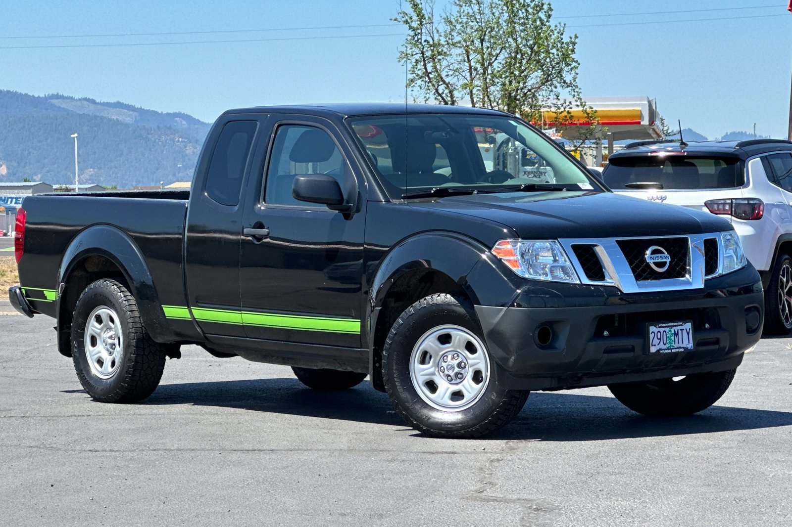 Used 2020 Nissan Frontier S AWD/4WD image 2