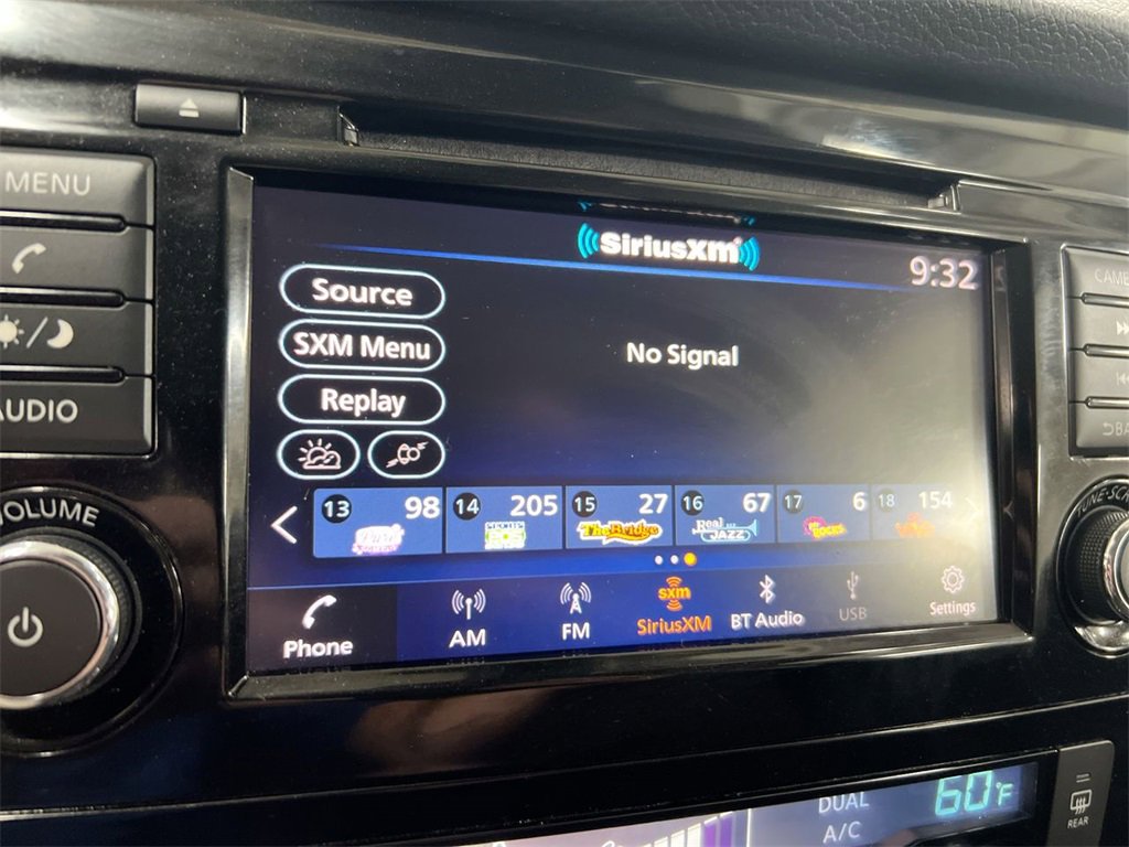 Used 2020 Nissan Rogue SV image 13