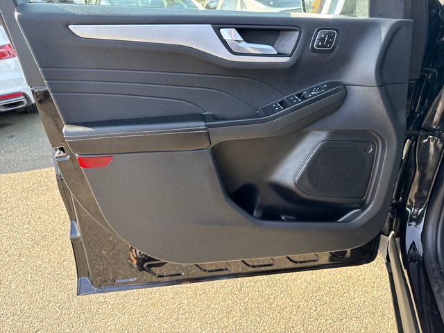 Used 2025 Ford Escape Platinum image 20