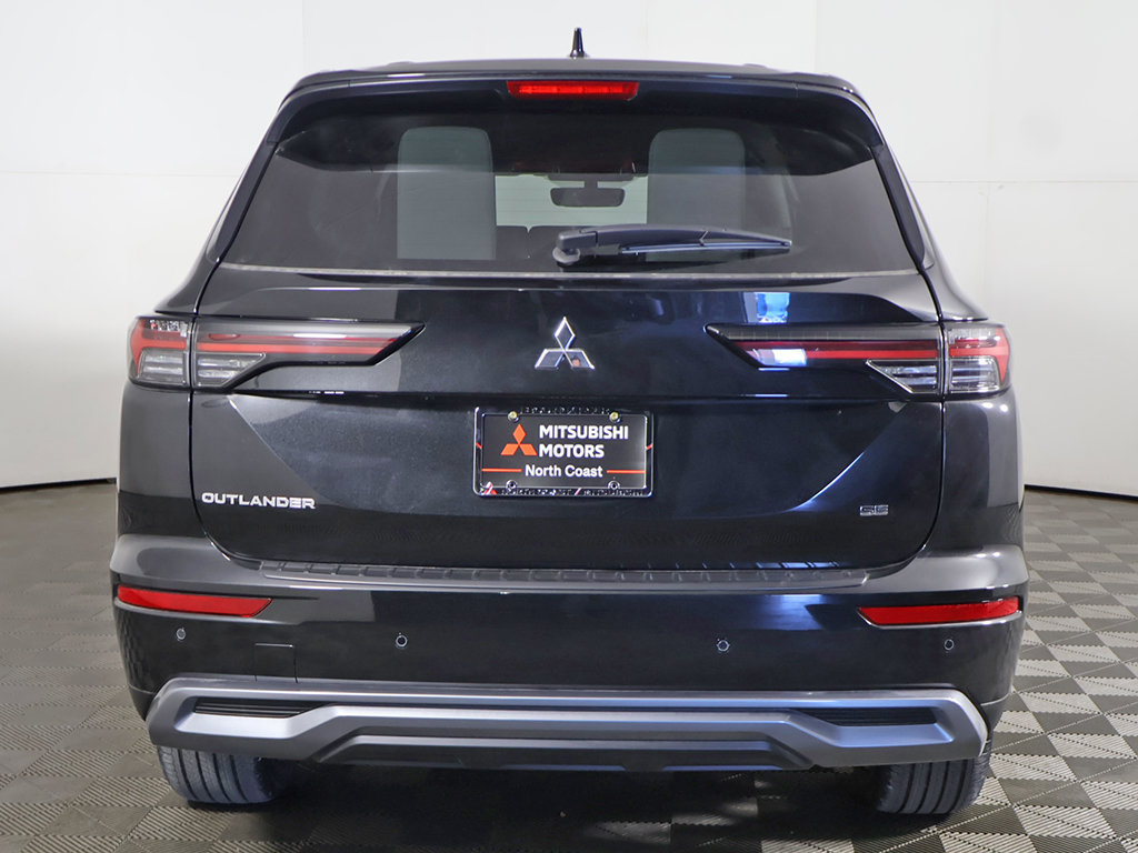 New 2026 Mitsubishi Outlander SE FWD image 16