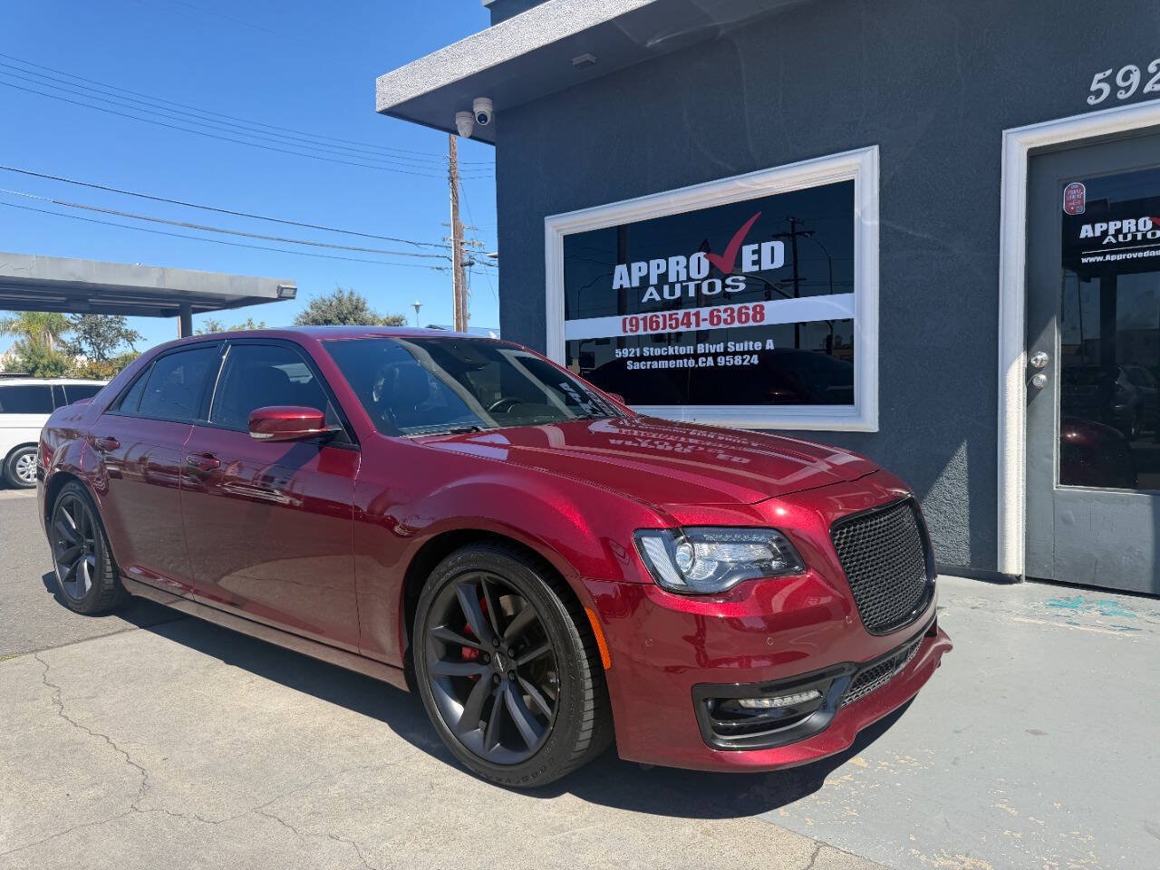 Used 2023 Chrysler 300 C RWD image 1