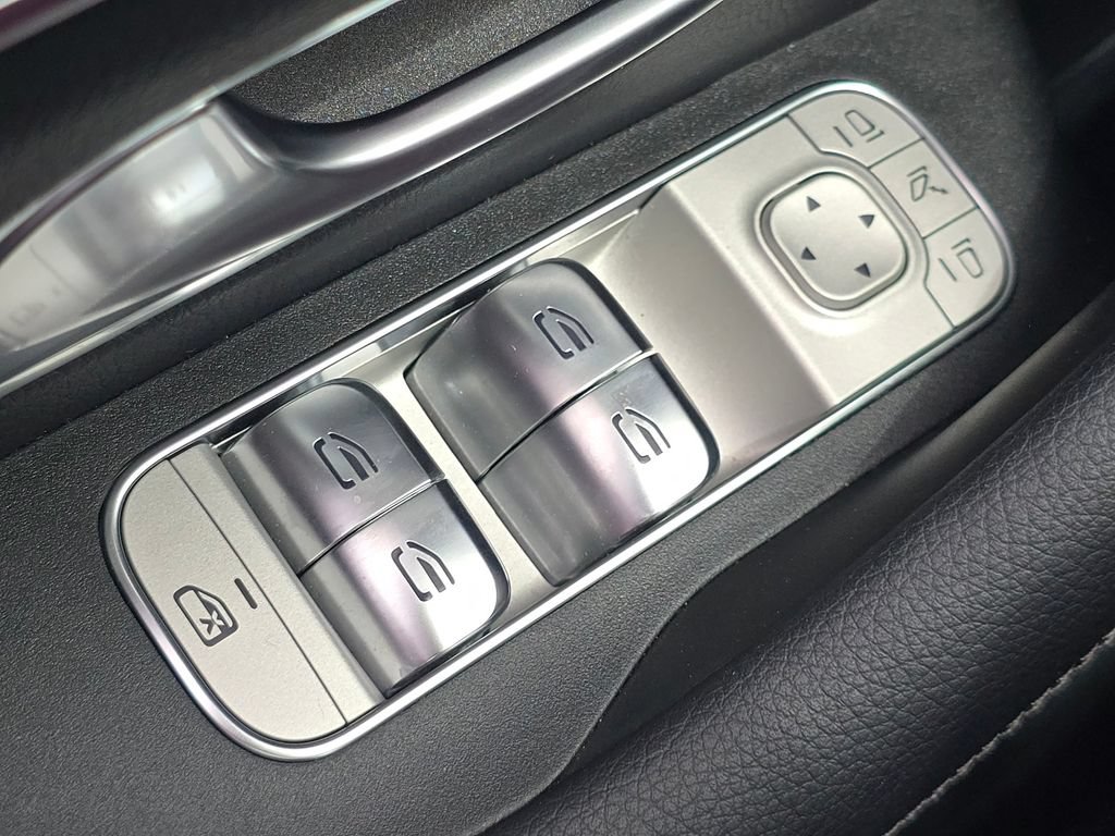 Used 2026 Mercedes-Benz GLS 450 4MATIC image 30