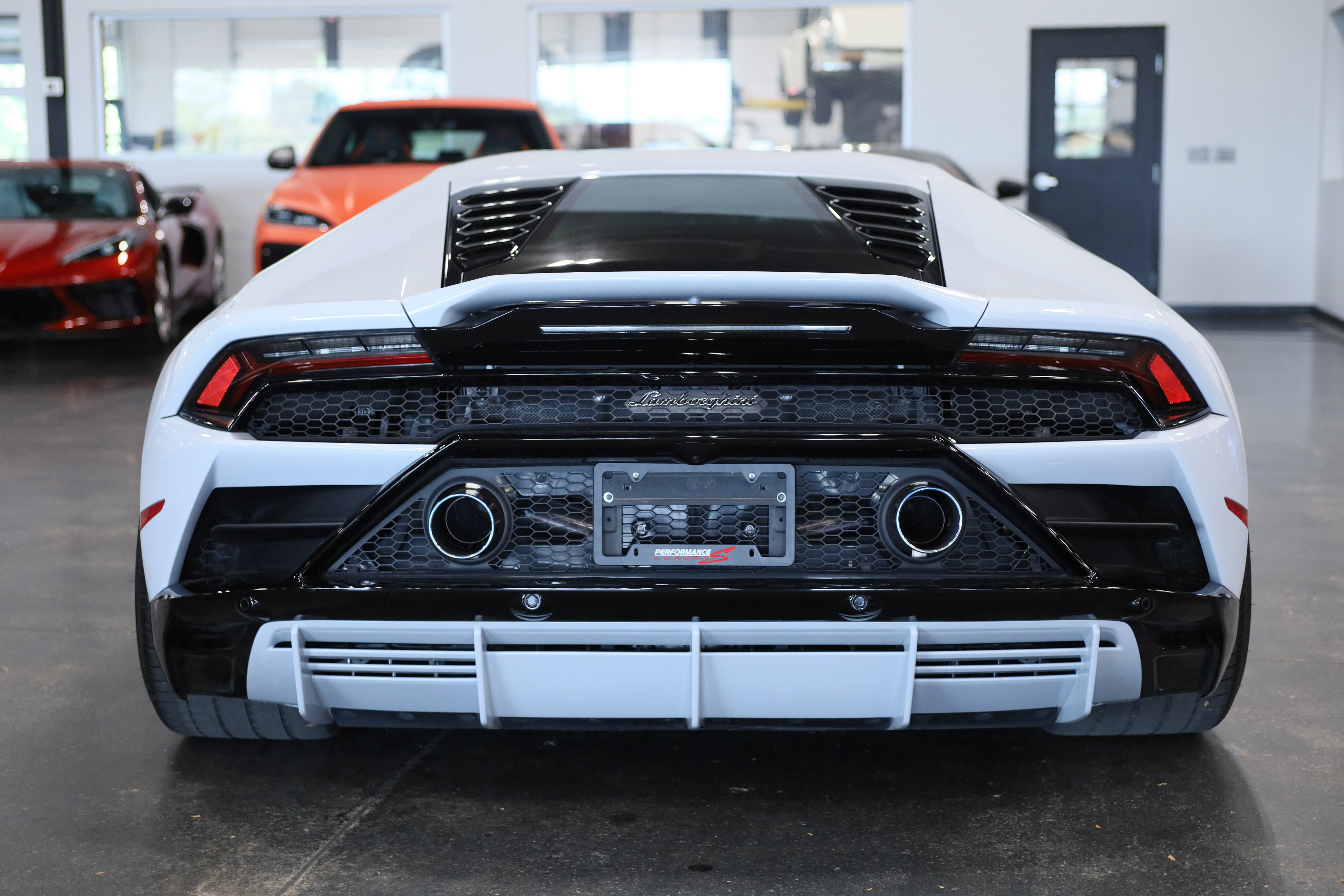 Used 2021 Lamborghini Huracan EVO AWD/4WD image 5