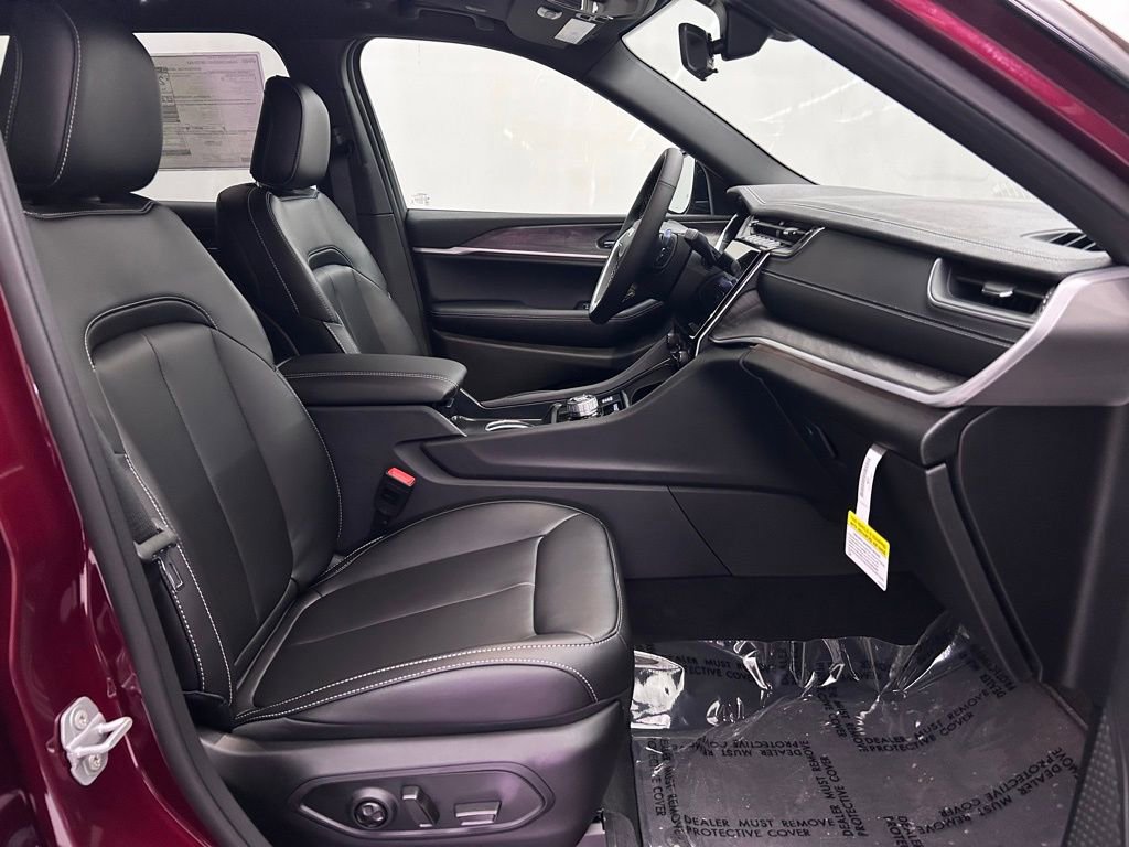 New 2025 Jeep Grand Cherokee Limited image 23