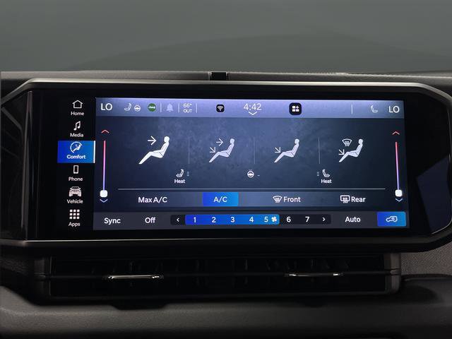 Used 2024 Jeep Wrangler Unlimited Sahara image 17