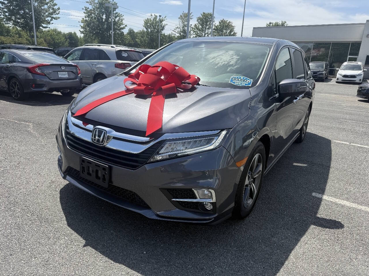 Used 2020 Honda Odyssey Touring image 1