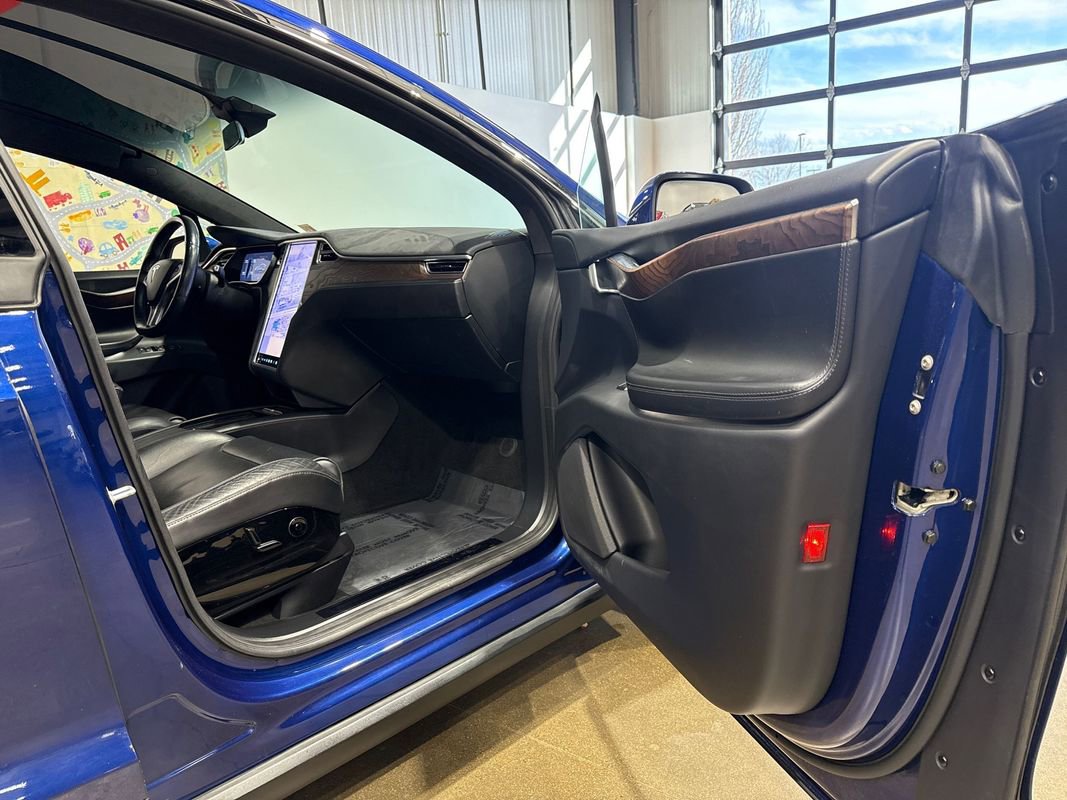 Used 2016 Tesla Model X Performance image 58