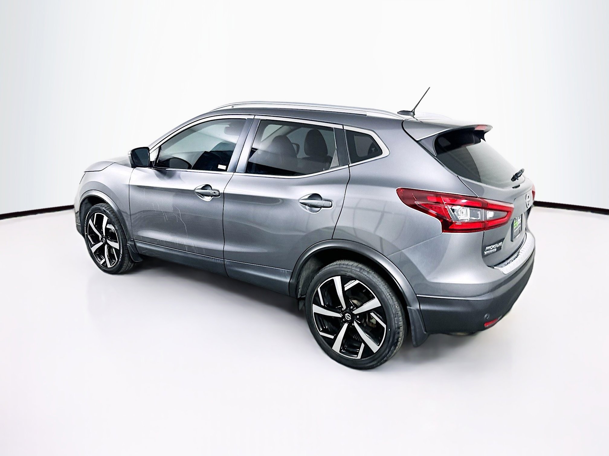 Used 2022 Nissan Rogue Sport SL w/ Premium Package image 5