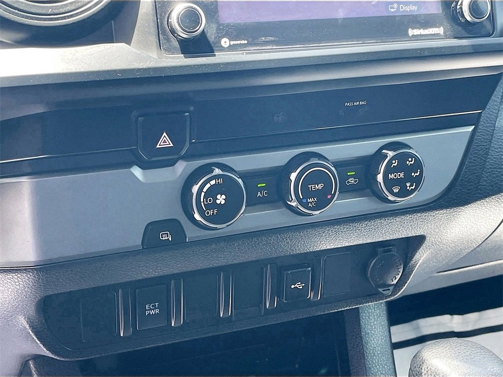 Used 2022 Toyota Tacoma SR w/ SR Convenience Package image 17