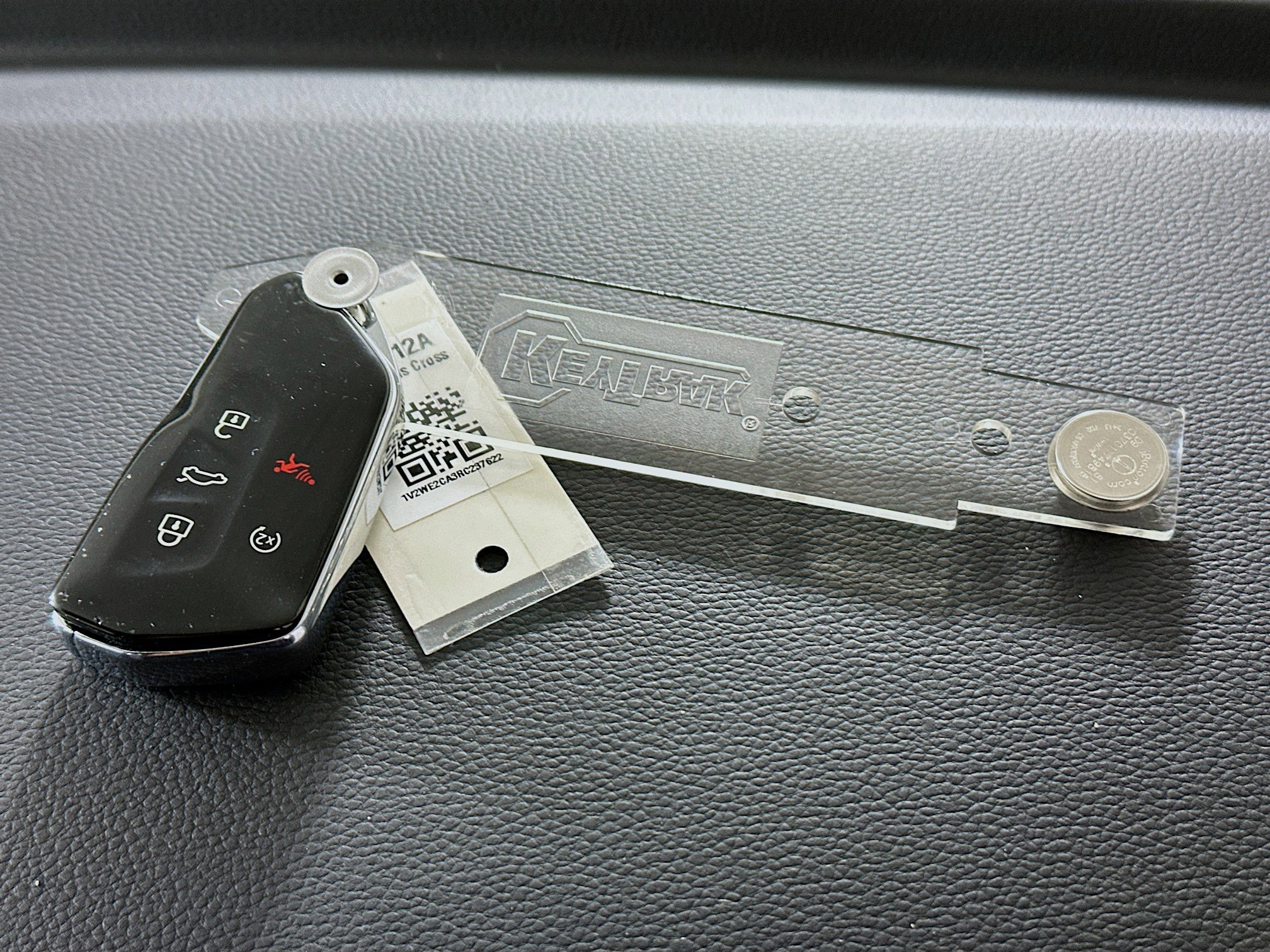 Used 2024 Volkswagen Atlas Cross Sport SE image 33