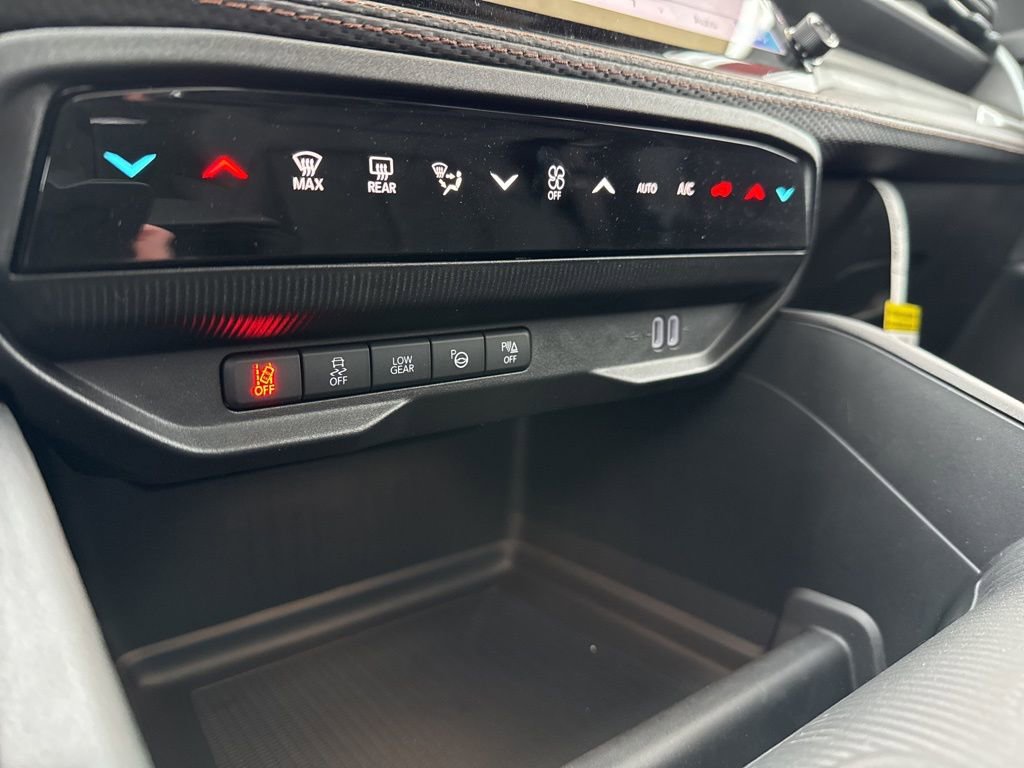 New 2026 Jeep Cherokee Overland w/ Advanced Pro Tech Group image 22