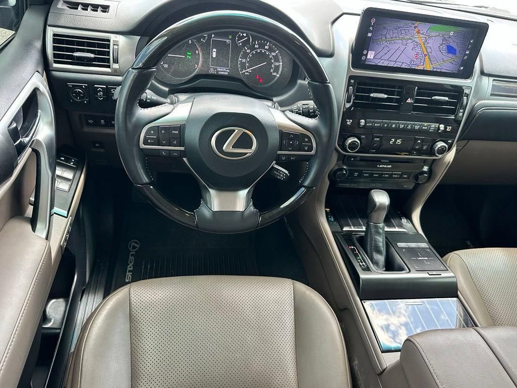 Used 2023 Lexus GX 460 Luxury AWD/4WD image 8