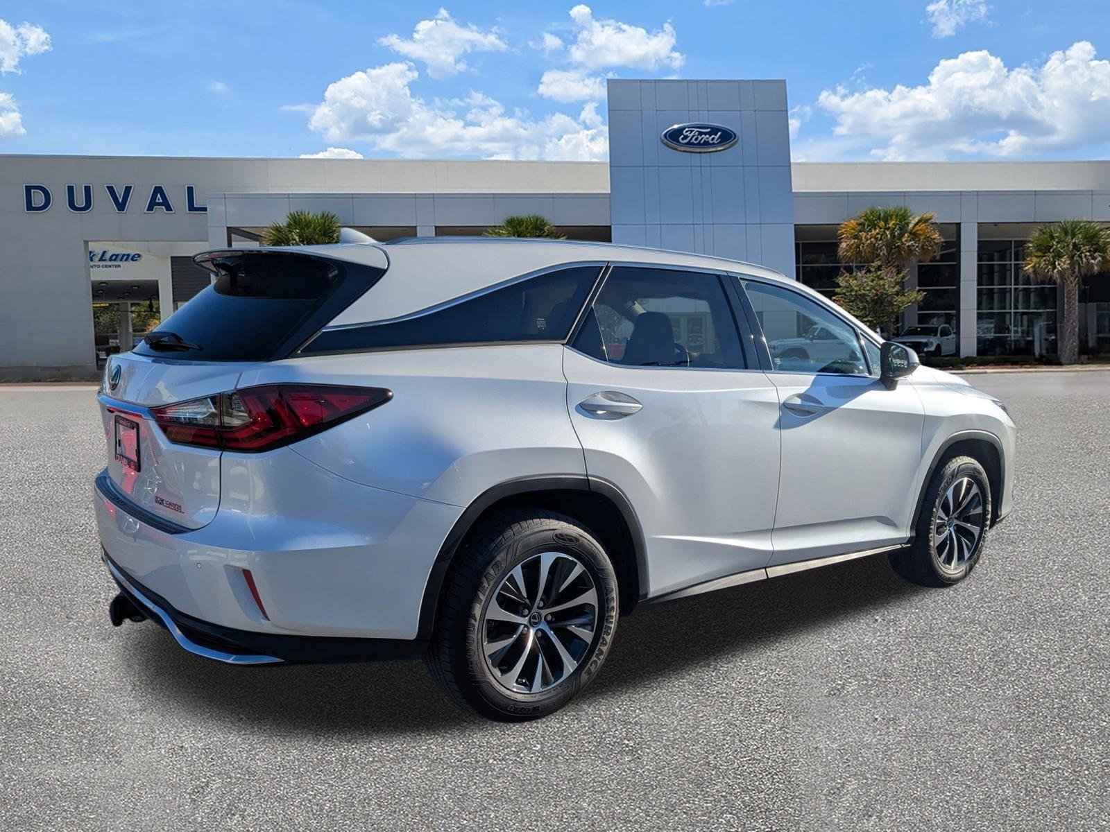 Used 2022 Lexus RX 350L Premium w/ Premium Package image 4