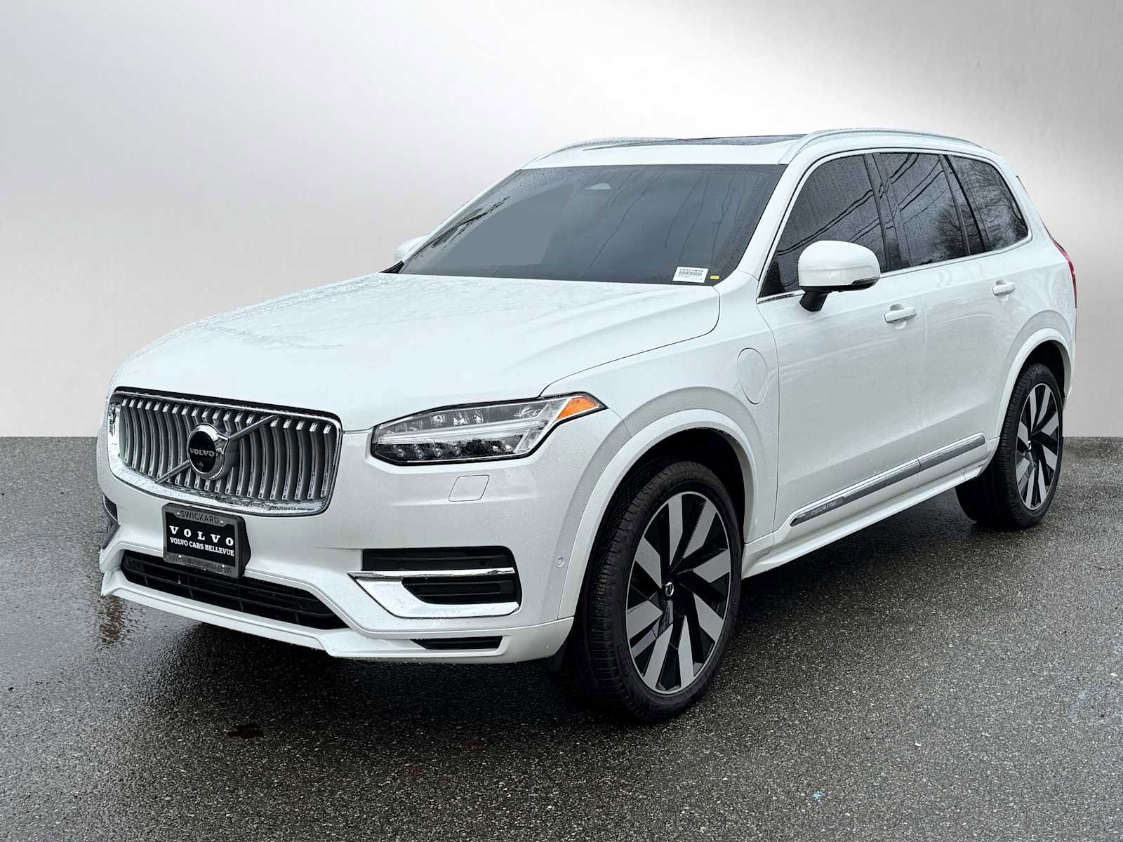Used 2023 Volvo XC90 T8 Ultimate w/ Protection Package Premier image 7