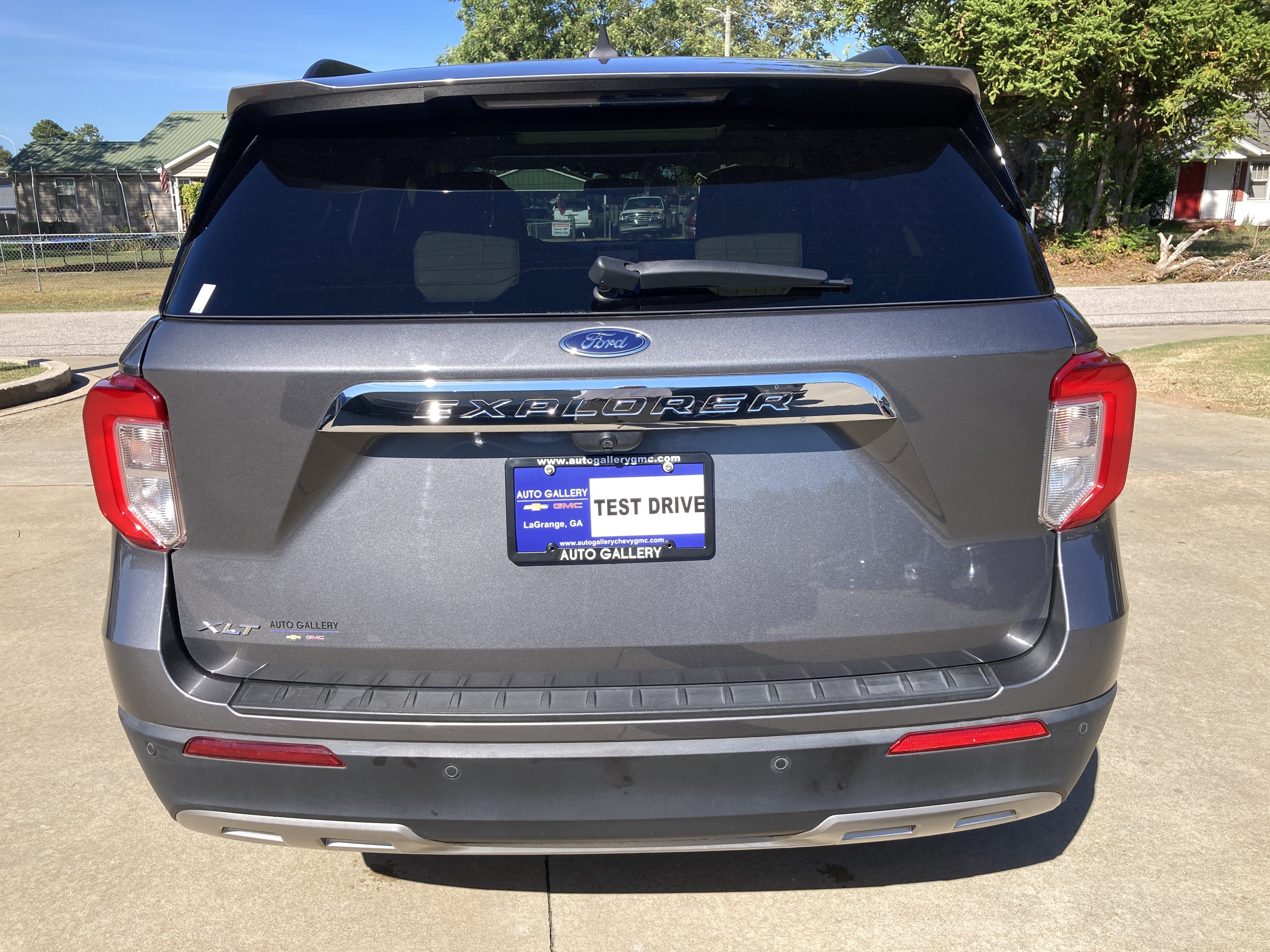 Used 2022 Ford Explorer XLT w/ Equipment Group 202A RWD image 7