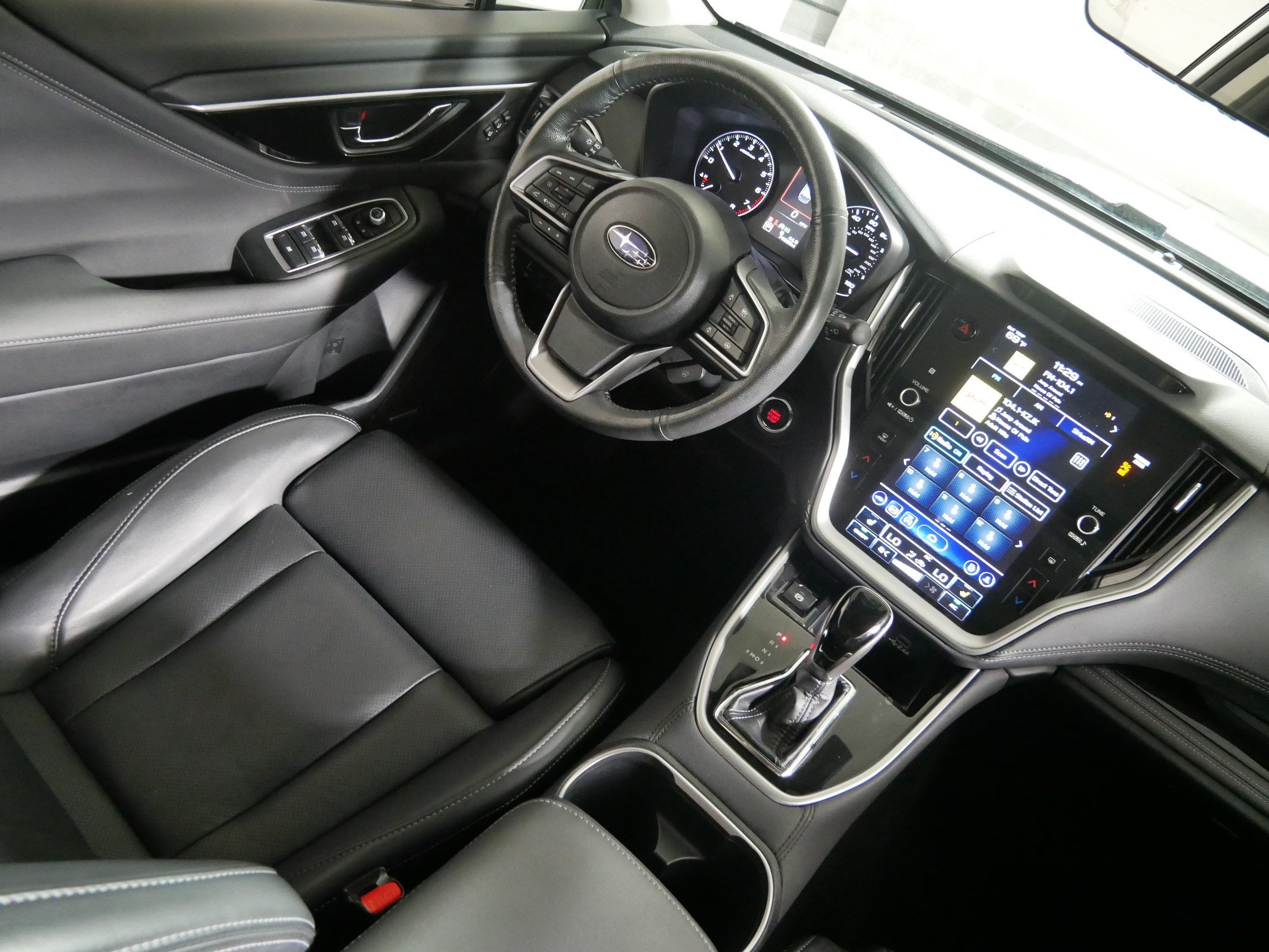 Used 2024 Subaru Outback Limited AWD/4WD image 9