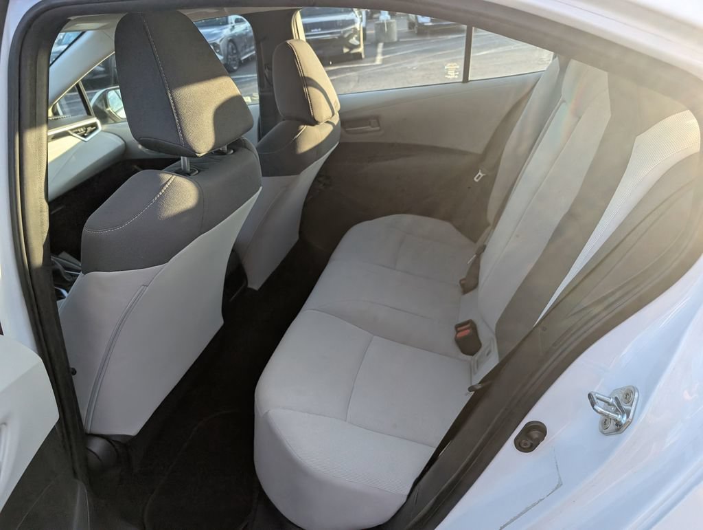 Used 2022 Toyota Corolla LE FWD image 9