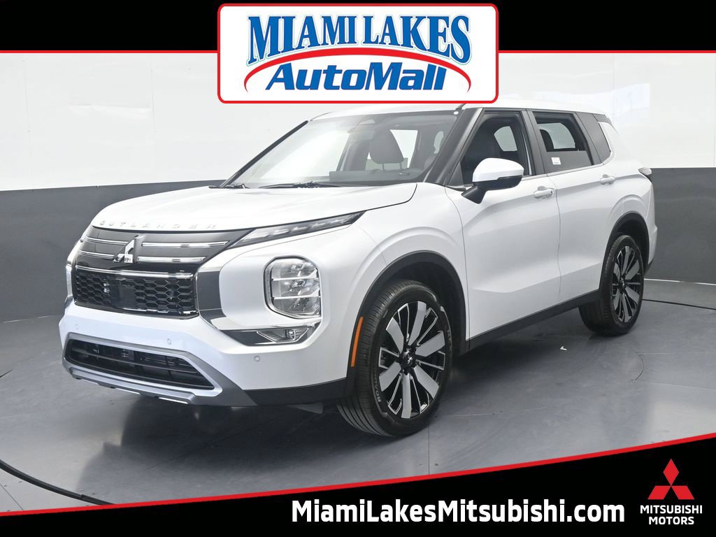 New 2026 Mitsubishi Outlander SE FWD 360° Tour